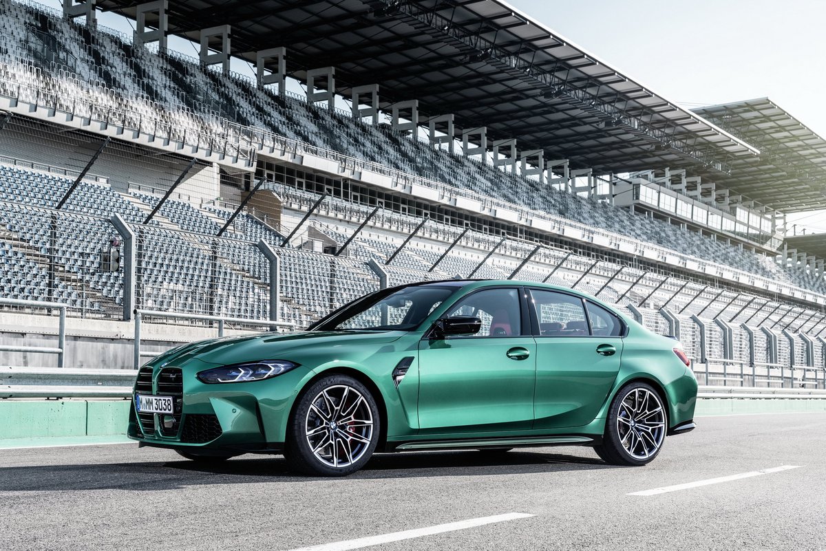 MotorBlogMX's tweet photo. Aterrizan dos grandes de @BMWMex 
M3 Competition:
- 6 cilindros twin turbo 3.0 litros, 510 hp, 650 Nm
- Transmisión de 8 velocidades
- Tracción trasera (xDrive opcional)
- Techo, alerón y detalles en fibra de carbono.
- Desde $1,930,000
#BMWFastOrFun #TeamM3 #TheM3M4Competition https://t.co/49S78AHR8S