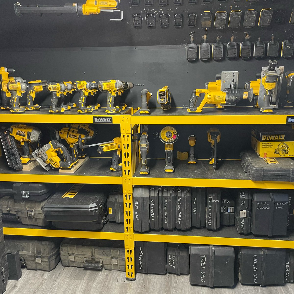 GrothausLiz's tweet photo. Everything Dewalt Tool Crib #dewalt #dewalttough #dewaltfamily #dewalttools https://t.co/I2yQL3wqRO