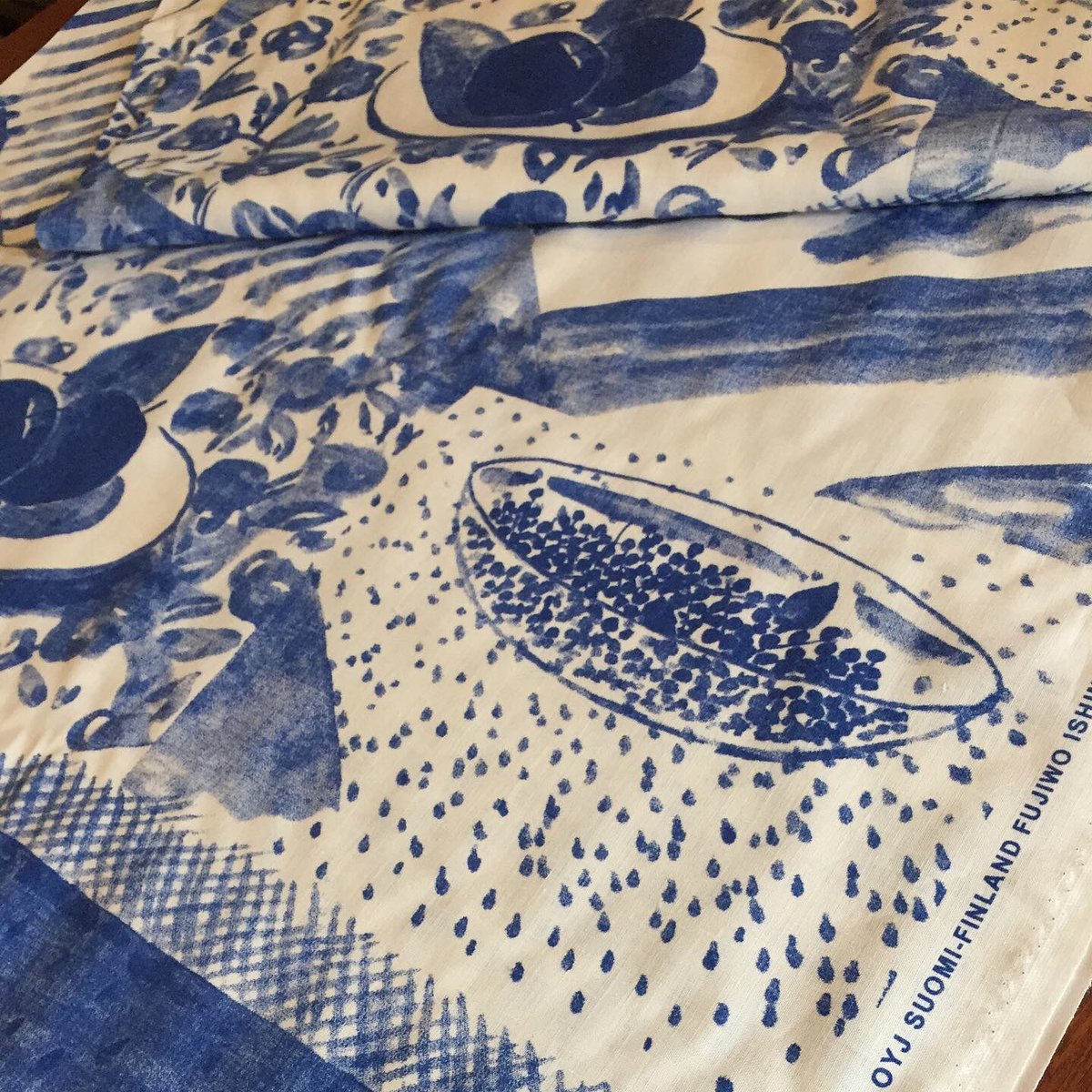 _bright_style's tweet photo. 『Marimekko・マリメッコ』の生地です

販売ルートも限られている貴重な一品に出会えるかも…

【ブライトオンラインストア】でご購入いただけます
https://t.co/IAcLyrZuKY

#marimekko #光が丘bright
#PUKETTI #RAANU #AATTO https://t.co/NHZuUhW4oW