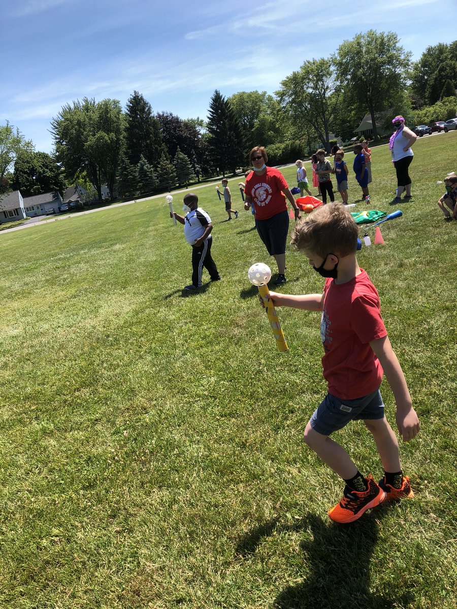 Brasser_PE's tweet photo. More Field Day Fun🥇 https://t.co/cvZa6W8SO8