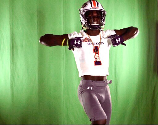 DanielHenryyy's tweet photo. My family out the bottom but the youngin' took a better route #GoHawks #doit4nalt #LLC6
@unclelukereal1 @jay_macintyre11 @CoachSDawson @RI5E_Sports @miamiedison_fb https://t.co/WNvA5XrFGq