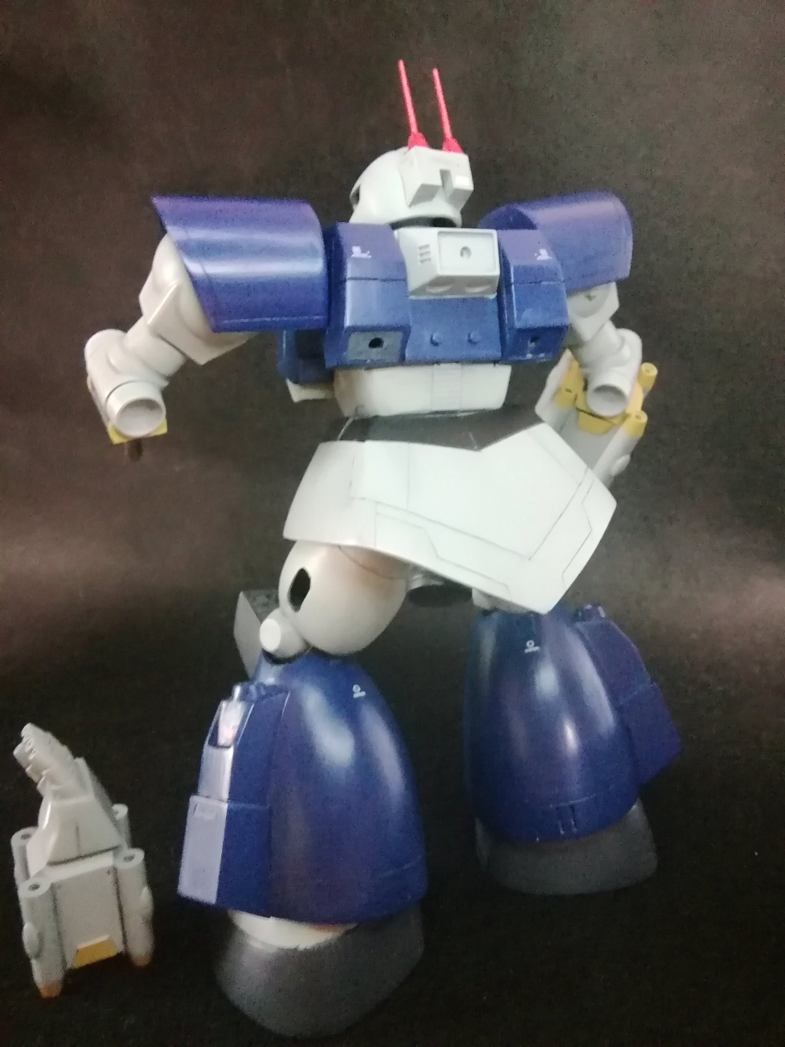 きなこの父おらん ｚタイプザク Msv 羽振り良く増やした黒歴史 ３号機がキットの緑色 ２号機がタコザクになった白 １号機がこの色だったので ジオングがああなった って ニタニタしながら作ってたプロトジオング 悲しい事情で放置中 エコール