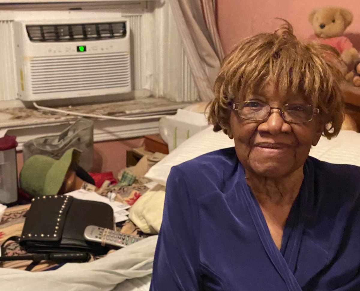 It doesn’t matter how late, we’re passionate about saving lives. These 2 elderly sisters in North City are in their 90s. The younger sister said she could “tough it out!” The Heat always win. This was a referral by a neighbor to Cooldownstlouis.org. Thank you <a href="/STLFireDept/">St. Louis Fire Dept</a>.👏🏽