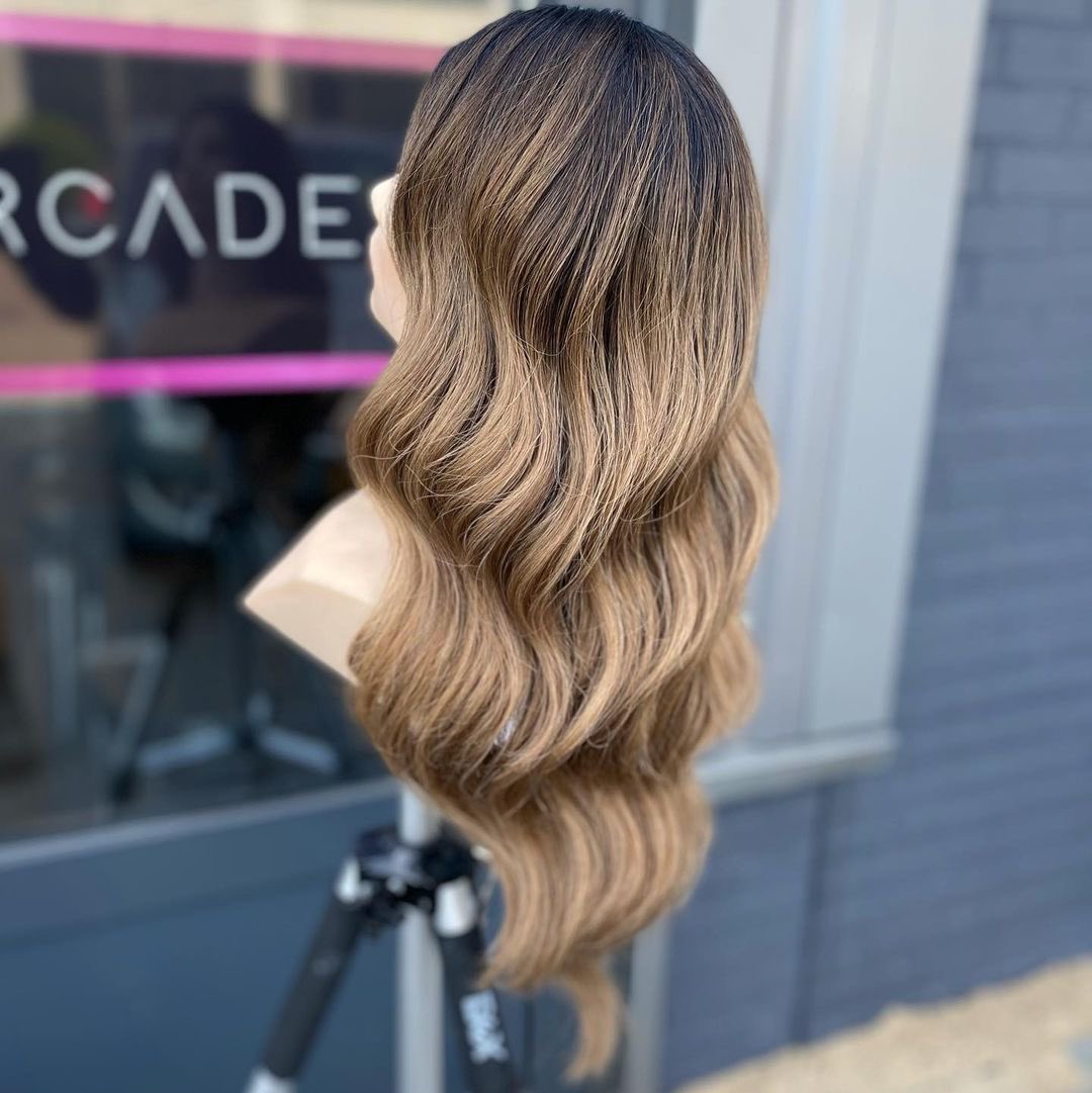 PivotPointIntl's tweet image. Just your run-of-the-mill long hair appreciation post. 🤩🖤 #ShadowRoot #PivotPoint #LearnForward (📸: xennys_hair)