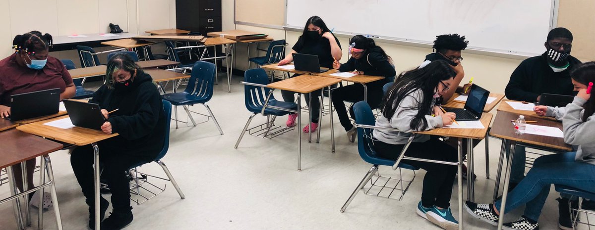 UpadhyayRitcha's tweet image. The students at @HoffmanMS_AISD are budding engineers, creators and investigators. They have created catapult, wind vane and currently designing space launch vehicle that will keep astronauts safe@summerofopportunity @MzHizzle @AggieAdmin92 @Hoffmangreatne1