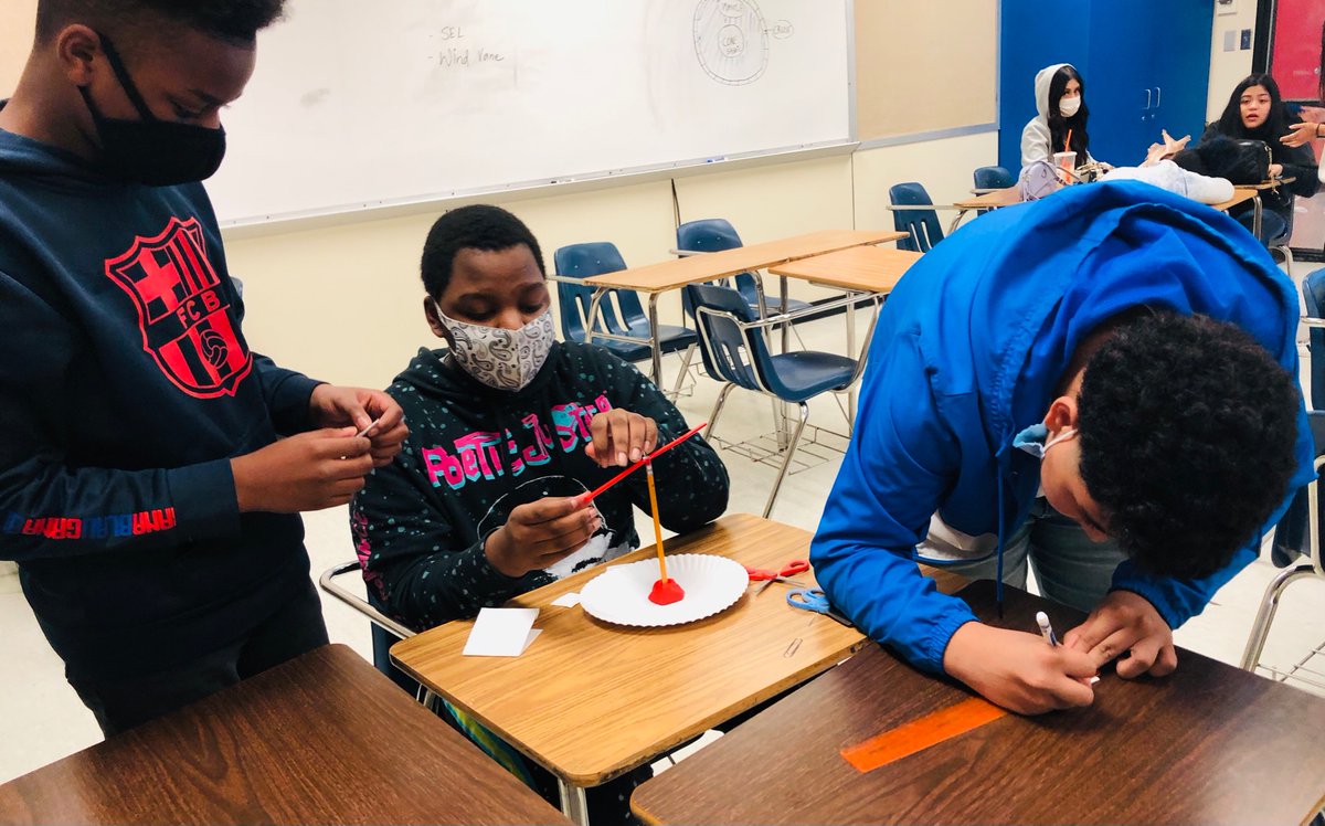 UpadhyayRitcha's tweet image. The students at @HoffmanMS_AISD are budding engineers, creators and investigators. They have created catapult, wind vane and currently designing space launch vehicle that will keep astronauts safe@summerofopportunity @MzHizzle @AggieAdmin92 @Hoffmangreatne1