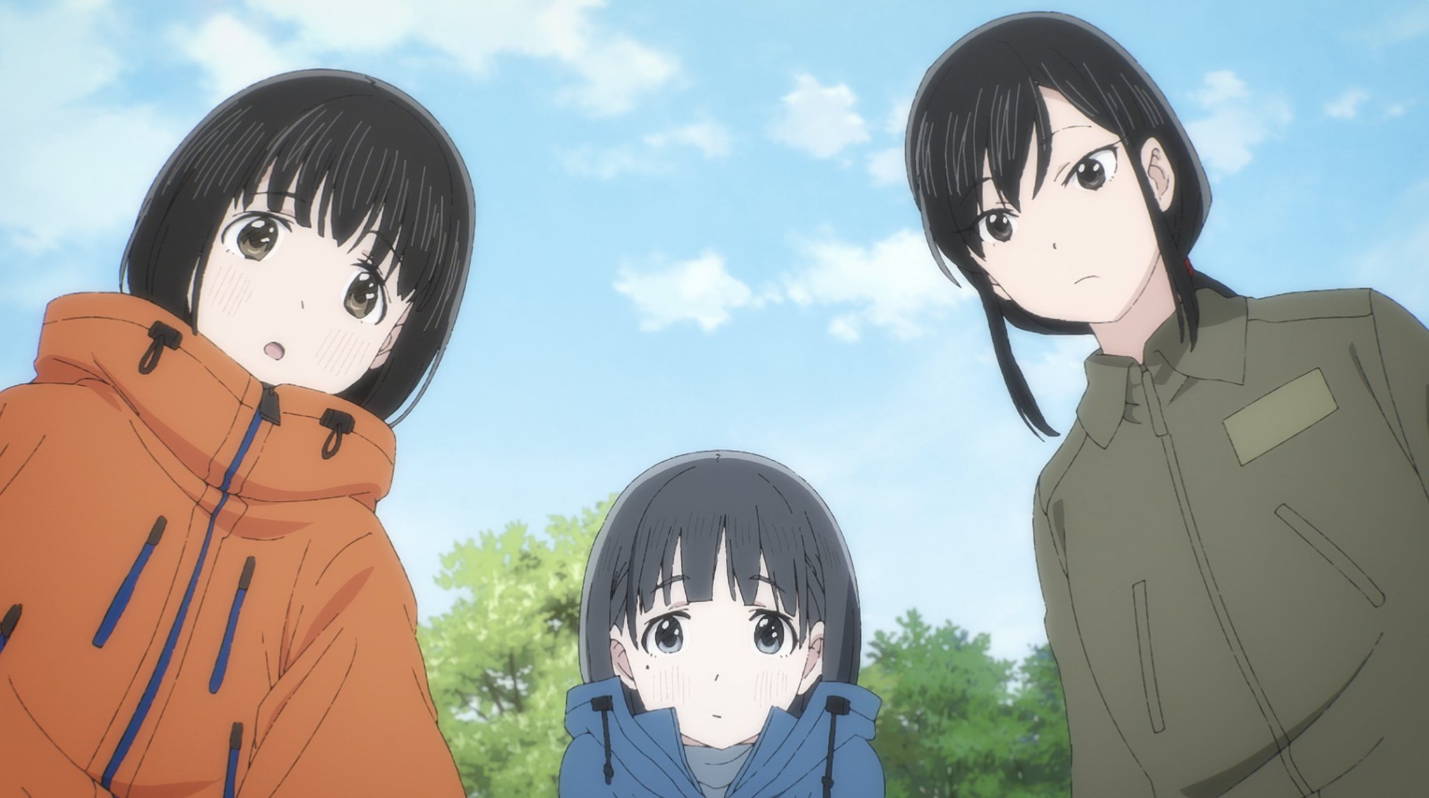 Tvアニメ スーパーカブ 公式 Tvアニメ スーパーカブ 第12話あらすじ 先行カットを公開 第12話 スーパーカブ 遠くの場所で桜が咲いている 春はそこまで来ている 桜を見に行く計画を立てた３人は 早朝 旅支度をして北杜市を出る 私たちは今日旅