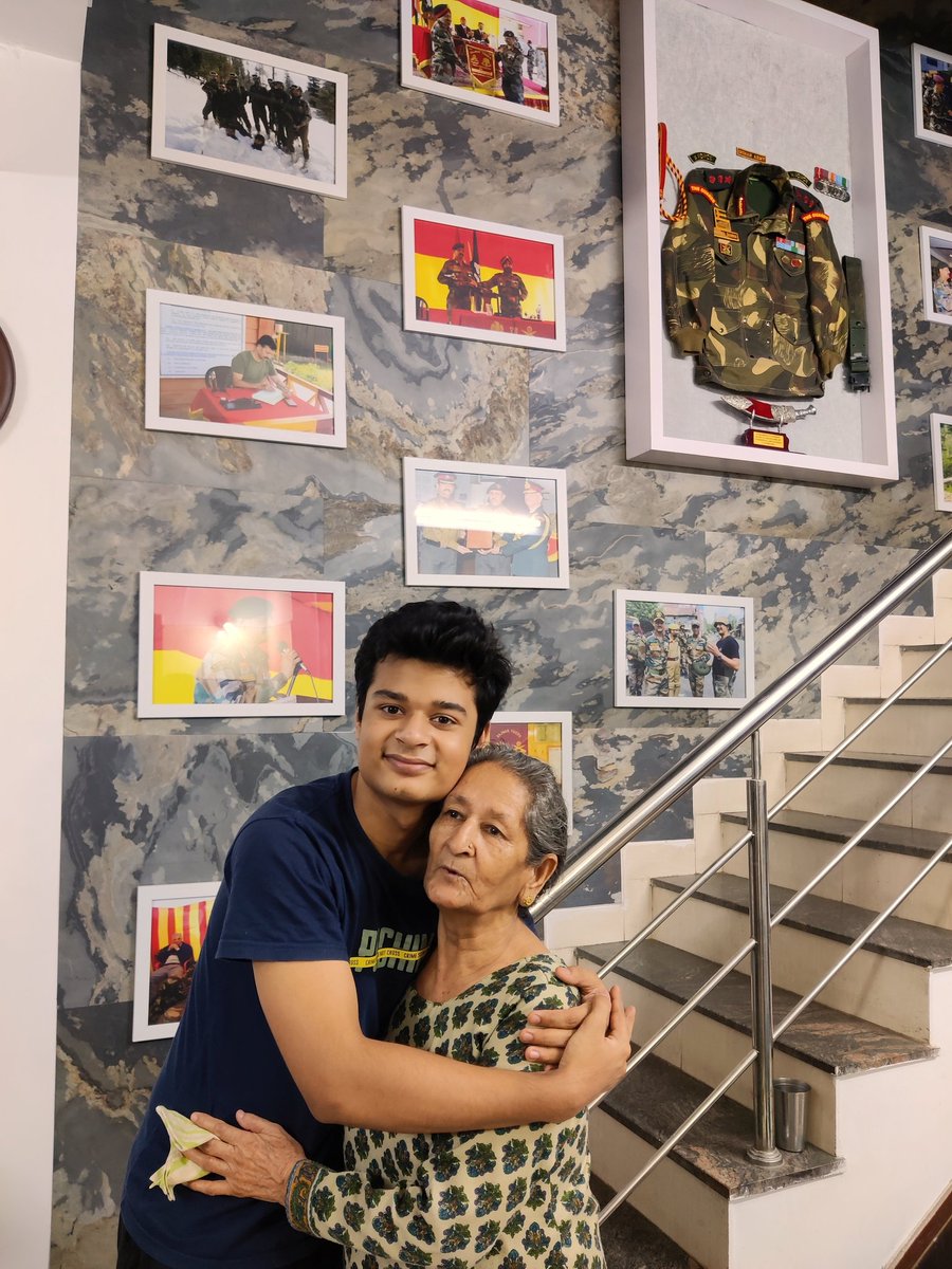 PiushSharma28's tweet photo. Thank you so much for your wishes and blessings. He is Siddhant Bhardwaj..... Ashu gave Him the name Siddhant...if God wishes he will follow the Siddhant's (principles) of his Chachu.
#TheSaintWhoSoldHisSafari
#WednesdayMotivation
#Army
#Handwara
#ColAshutosh
#AkshayKumar https://t.co/pxMgFETJte