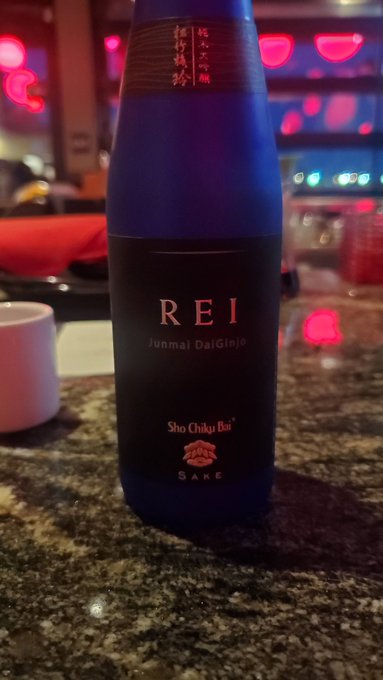 Sake night ❤ https://t.co/lH5YI07I9R