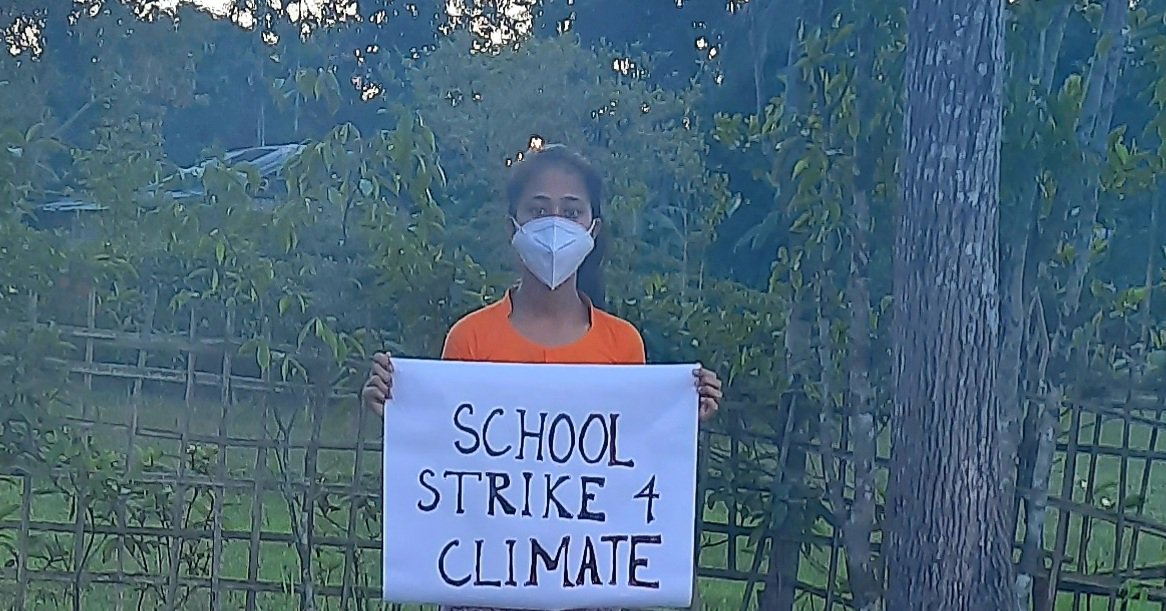 #ClimateStrike week 42. A new #climate is on the way. #ClimateAction is not about your #choices , but it is necessary. #FridaysForFuture #MindTheGap #FaceTheClimateEmergency
