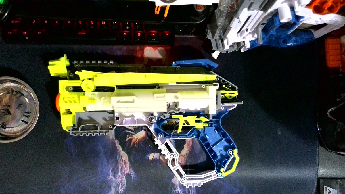 lordofdapit's tweet photo. the #nerf #hyper Rush 40's internals. Does this count as a kronos reskin? #nerfhyper #rush40 https://t.co/iYIiIAjcz0