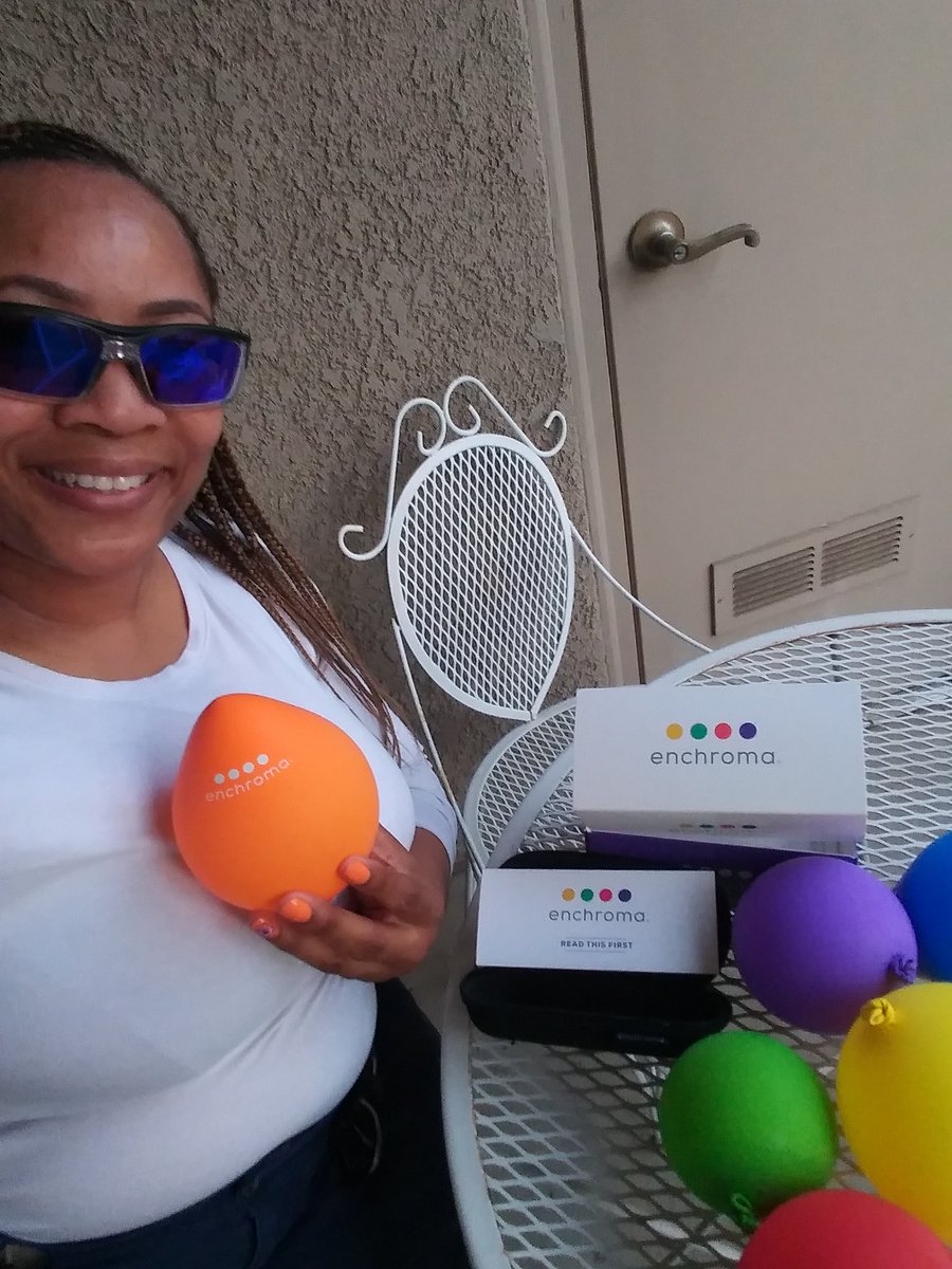 ChangeAim's tweet photo. Finally got a chance to Taste the Rainbow! 🌈 Thanks @enchroma https://t.co/TRDXIQdrVE