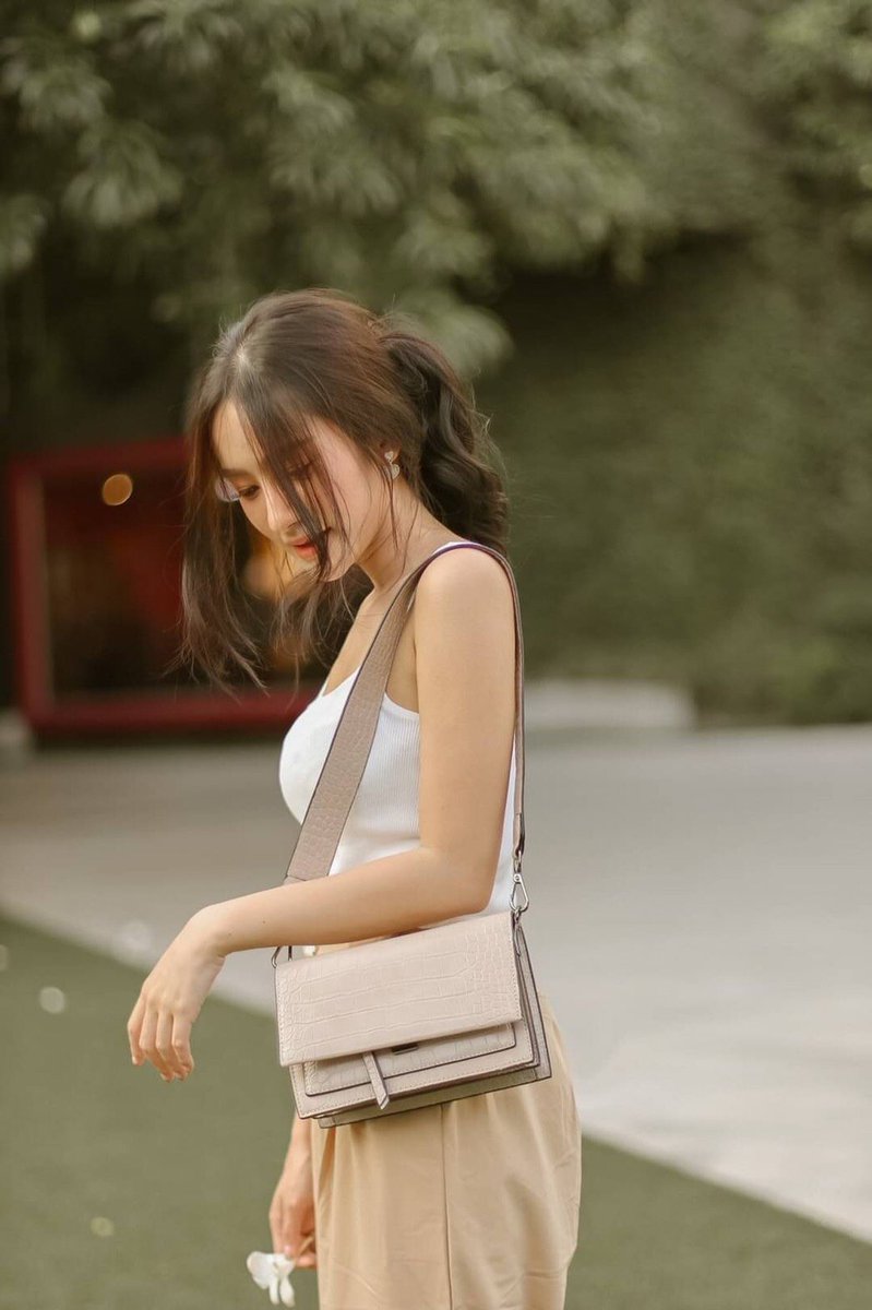 besterbrand1's tweet photo. ขอบคุณรีวิวสวยๆค่า กระเป๋าสะพายรุ่น Milo แมทช์กับชุดง่าย ใช้งานได้หลายโอกาสไม่ว่าจะสะพายไปเที่ยว เรียน หรือทำงาน ราคา 1,100 บาท #bestermilo #besterreviews #besterbrand #ส่งฟรี #พร้อมส่ง #พร้อมถุงผ้า #ของดีบอกต่อ #ของขวัญวันเกิด #ของขวัญให้แฟน https://t.co/fABIDwcG1y