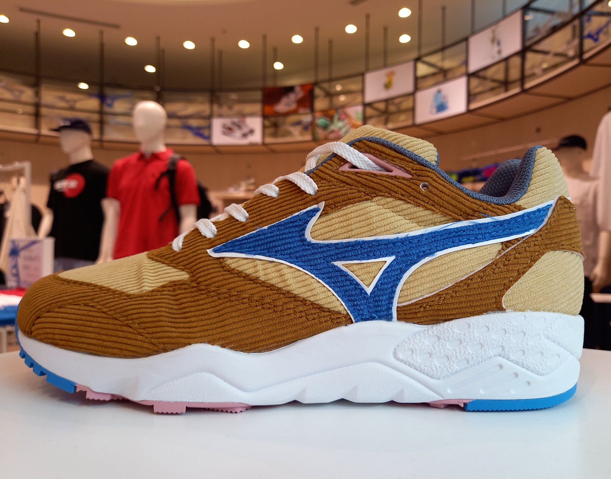 驚きの値段で SHINZO PARIS × MIZUNO CONTENDER 27.0cm | www.cc