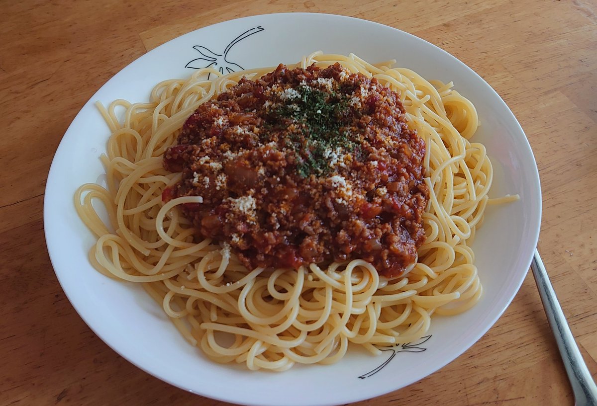 #昼食なのだ
ミートソースパスタなのだ🍝