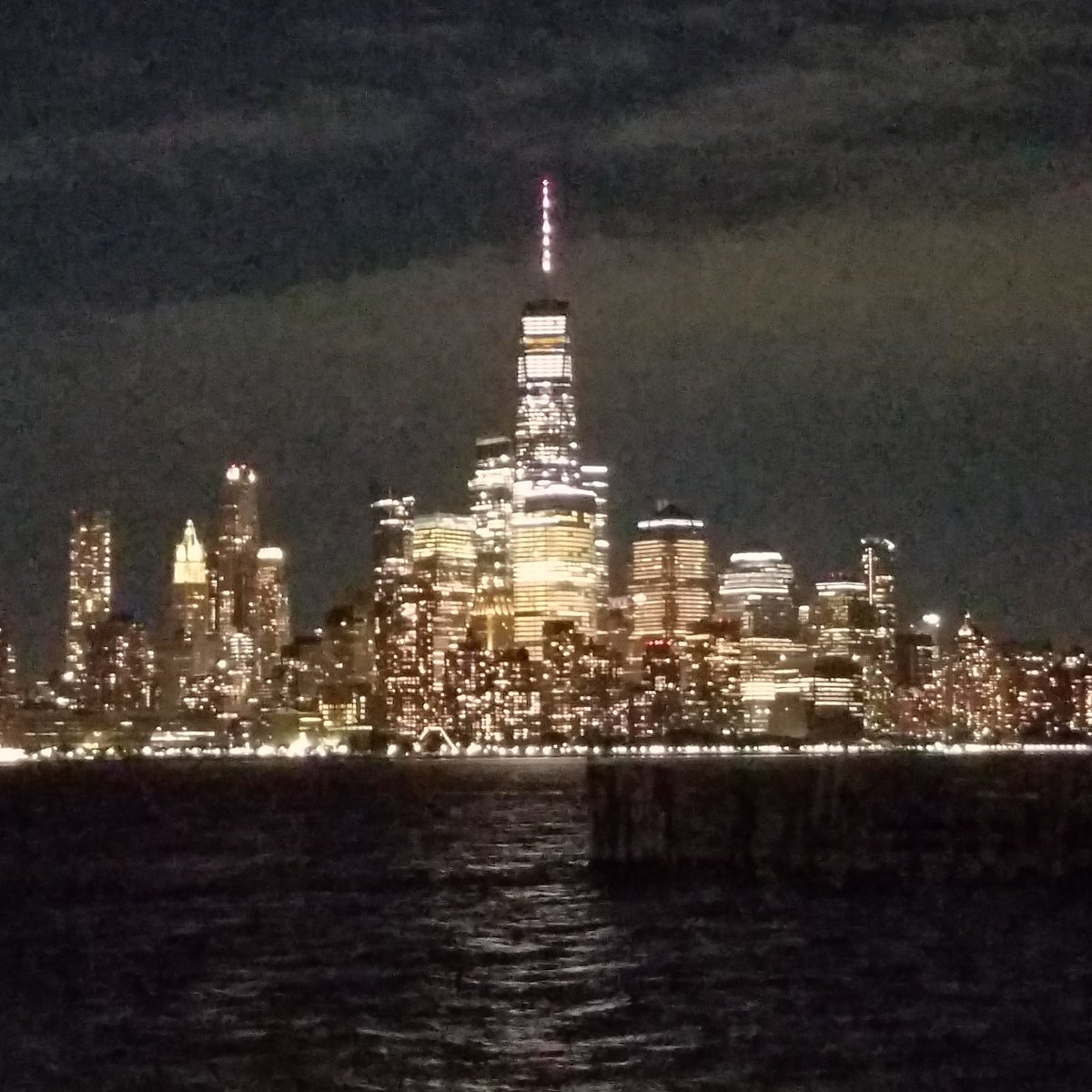 ArgonautResins's tweet photo. Night walks are great when you can't sleep.
#sleepwalking #night #photo #nyc #photography #nyskyline #hudsonriver #river #clearyourmind #deepthoughts #thinking #walkitoff #hoboken #nj #newjersey #theworldhaschanged #thinker #outlate https://t.co/70VpZu8RXd