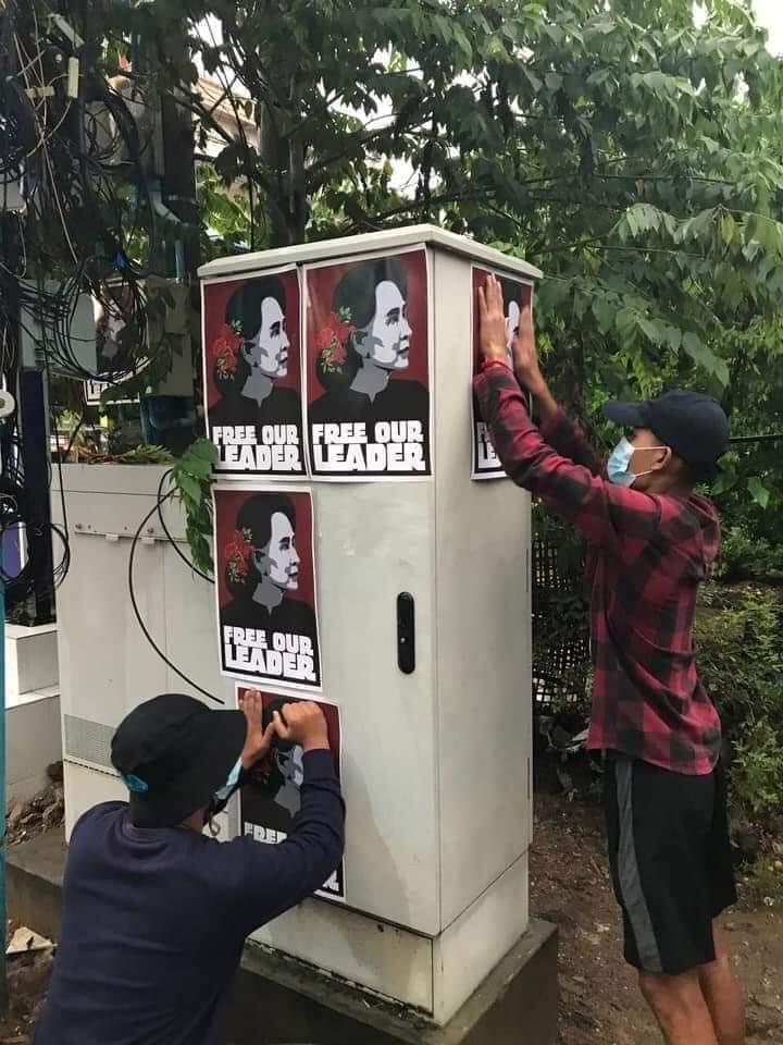 IrrawaddyNews's tweet photo. Young people in Yangon’s Thaketa Township organized a poster campaign on Friday calling for the release of detained State Counselor Daw Aung San Suu Kyi, who turns 76 on Saturday. (Photo: CJ) #WhatsHappeningInMyanmar https://t.co/L1GpRUlBQh