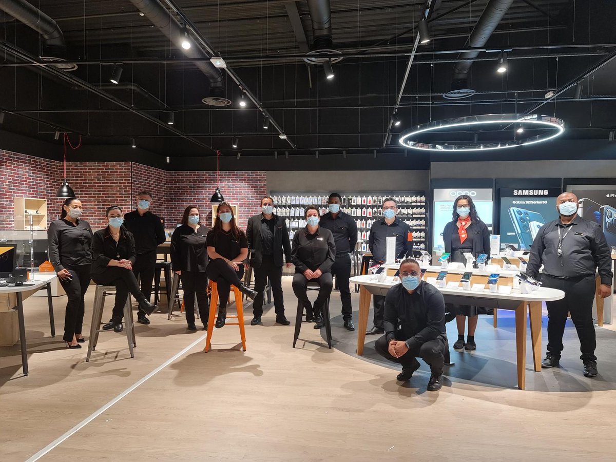 Karine Olivier (@karineolivier10) on Twitter photo Karim Nasser et son équipe sont heureux de vous accueillir au sein de ce beau magasin Orange 100% connecté!
#touslessouriresgdt
<a href="/gilles_combe/">Gilles Combe</a>
<a href="/fredcolard/">Frédéric Colard</a>
@gdt
#orangeidf Karim Nasser et son équipe sont heureux de vous accueillir au sein de ce beau magasin Orange 100% connecté!
#touslessouriresgdt
<a href="/gilles_combe/">Gilles Combe</a>
<a href="/fredcolard/">Frédéric Colard</a>
@gdt
#orangeidf