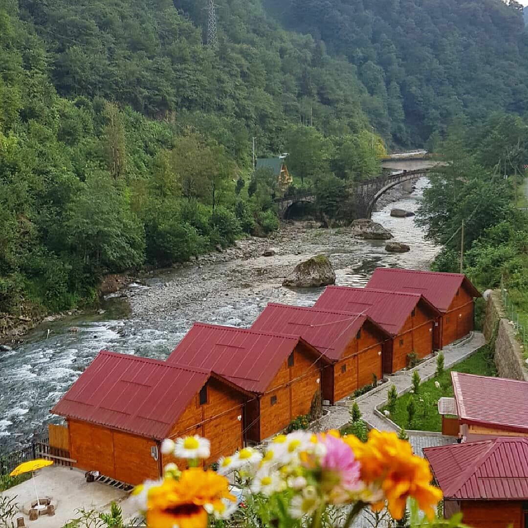 اللهم ، ارزقني العافية إلى منتهى أجلي ، ولا تشمت بي عدوي ، ولا تمكنه من عنقي ، من ذا الذي يرفعني إن وضعتني؟ ومن ذا الذي يضعني إن رفعتني؟
        *בִםα۶  םȷLִɹڪα*🌿