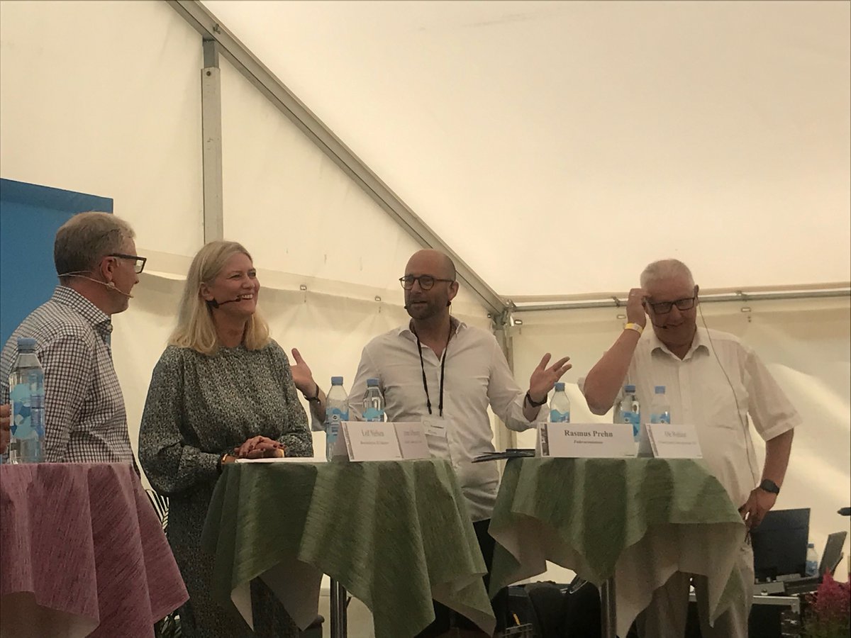 ”If you want to go fast – go alone. If you want to go far – go together”, sagde <a href="/RasmusPrehn/">Rasmus Prehn</a> i en god debat med <a href="/NNFdk/">FødevareforbundetNNF</a> og <a href="/LeifNielsenDI/">Leif Nielsen</a>. Vi skal både nå langt med den grønne omstilling, og vi skal gøre det sammen. Vi håber fortsat på en bred aftale for landbruget🤝#fmdk #dkpol