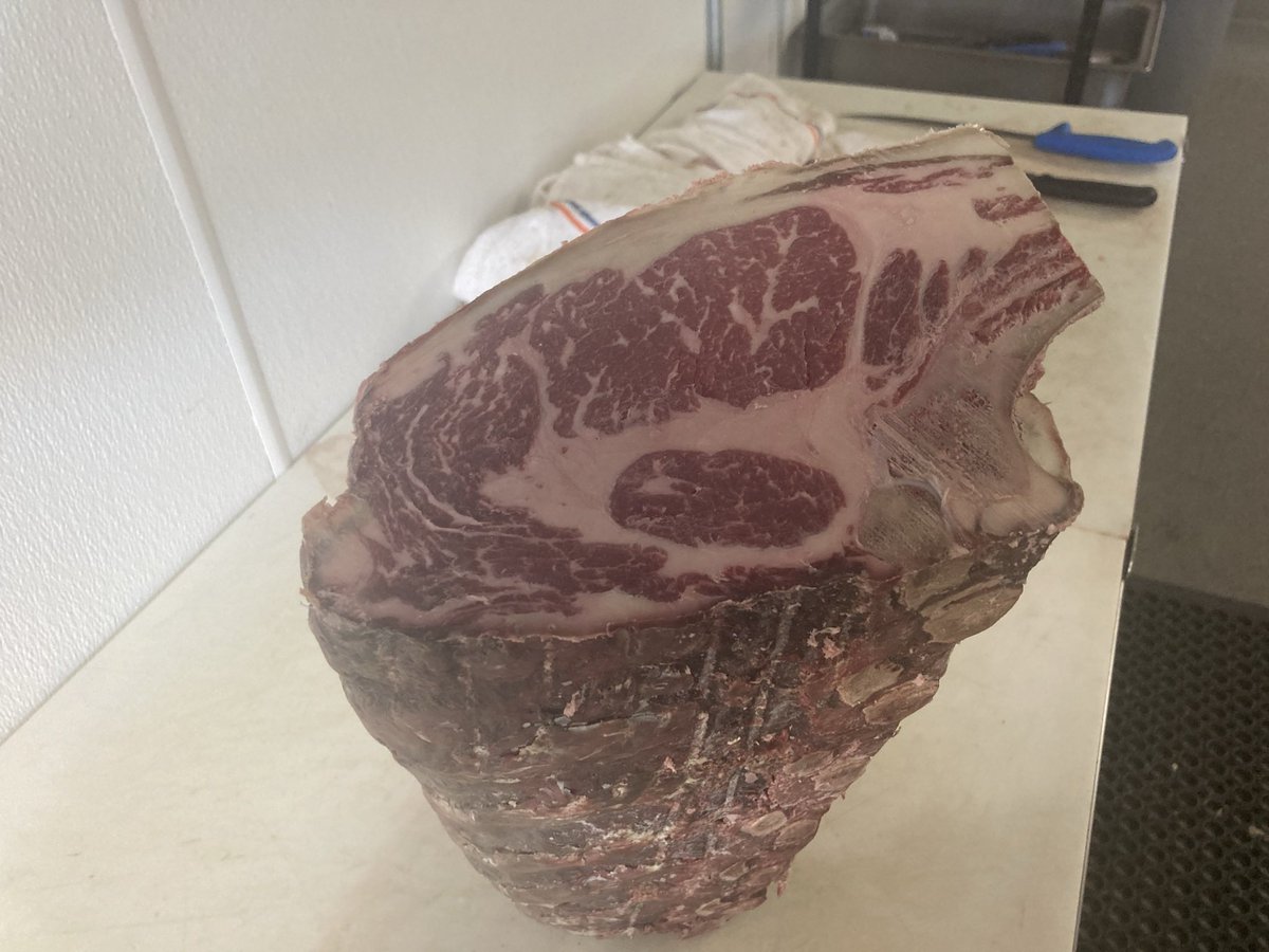 thebutcherysl's tweet photo. Dry aged 45 days #beef #butcher #FathersDay #smallbusimess @daveyhubb @PopUpButcherySL @BellaLenaHosp https://t.co/bYG68HWl1e