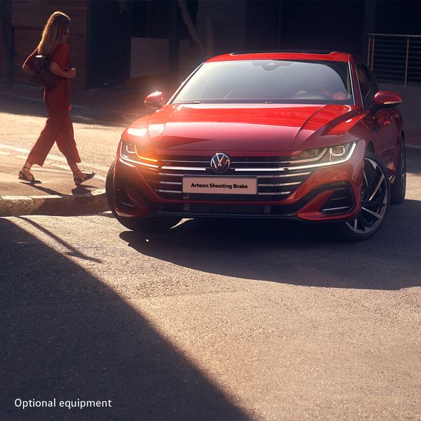 From the front with its wide radiator grille, to the sleek roof line: the innovative design of the all new Arteon Shooting Brake shows just how to combine exclusivity with practicality at a high level.

Available now, from £34,765

Discover more: bit.ly/3nFWXNo