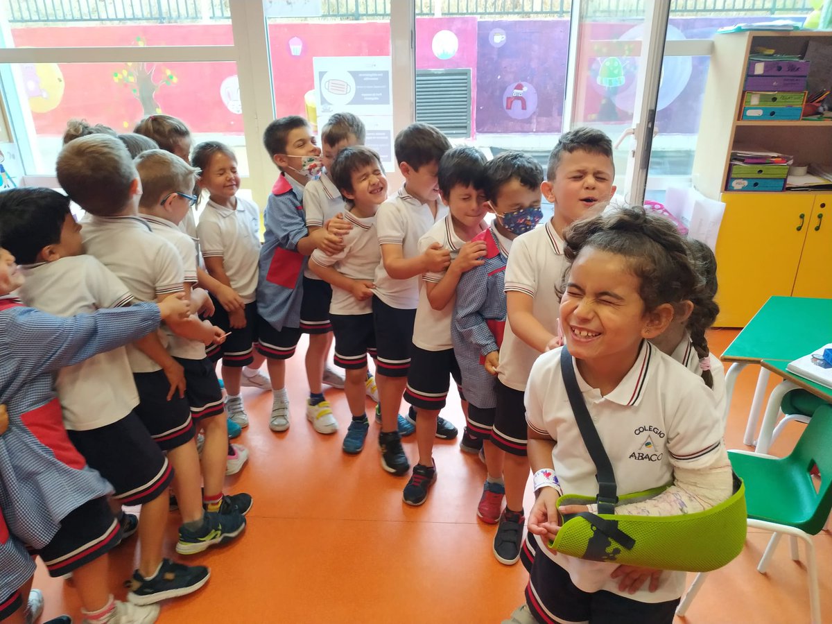 Abacolegio's tweet photo. 📌Nuestros alumnos de Ed.Infantil celebran una jornada de convivencia impulsada desde el #ProyectoConvive en la que han realizado juegos cooperativos trabajando valores como la empatía, la cooperación, el aprecio y la comunicación.
#FelizViernes https://t.co/8h3yWvrypI