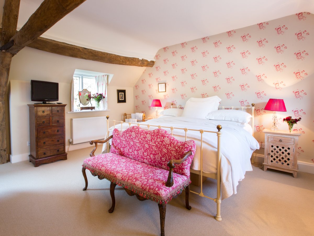 This beautiful room is now available for tonight and tomorrow due to last minute cancellation. You can book it here oldpostoffice-adlestrop.co.uk/book