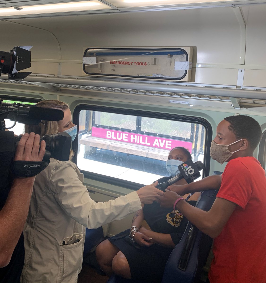 groupekeolis's tweet photo. With stops in seven communities throughout the greater #Boston area, crews built a Vax Express schedule to focus on areas hardest hit by COVID-19 and organised promotional activity to raise awareness of the opportunity to stay #SafeWithKeolis https://t.co/zF9Set4gXG