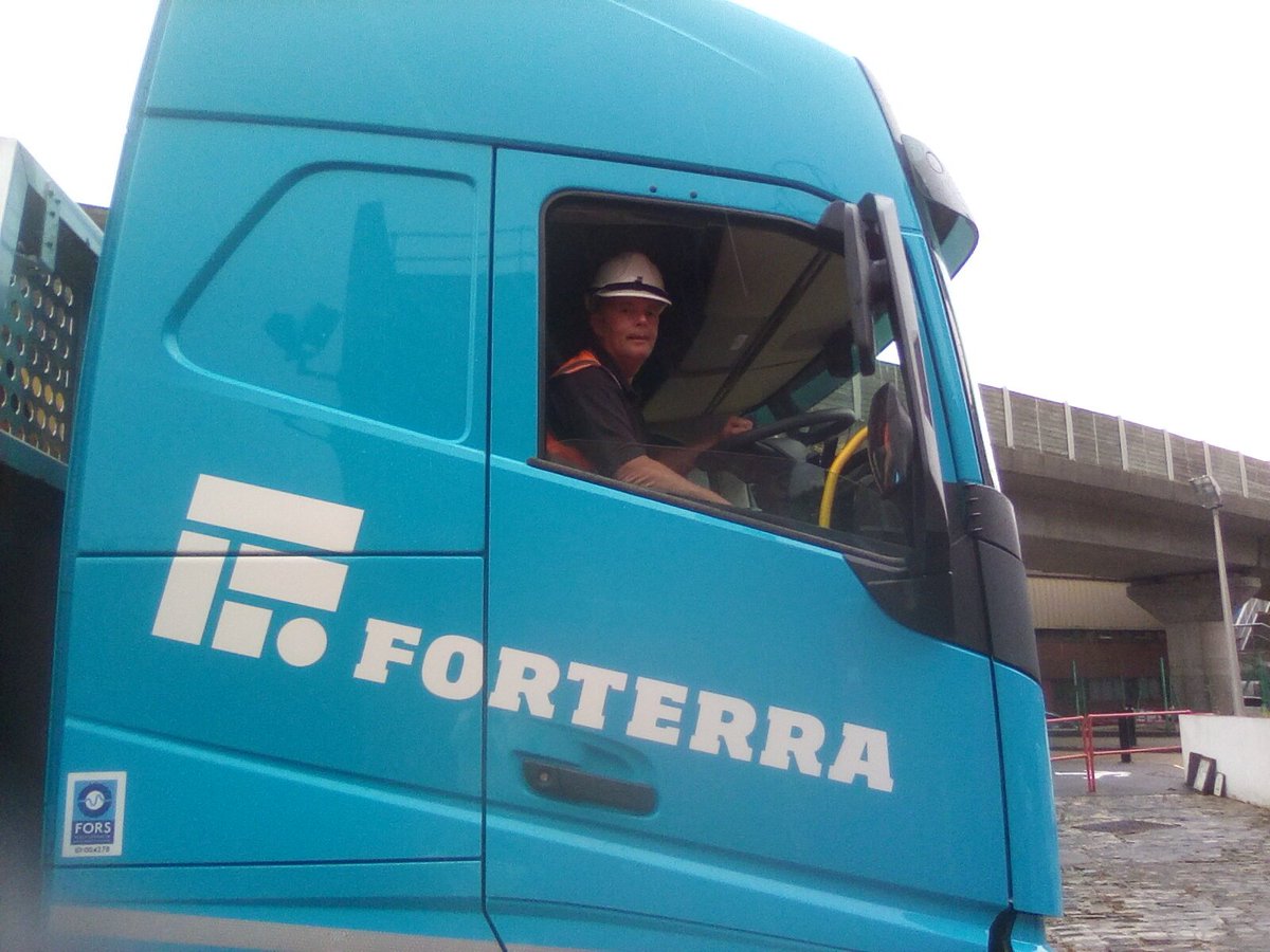 Lewisham College Construction tweet media