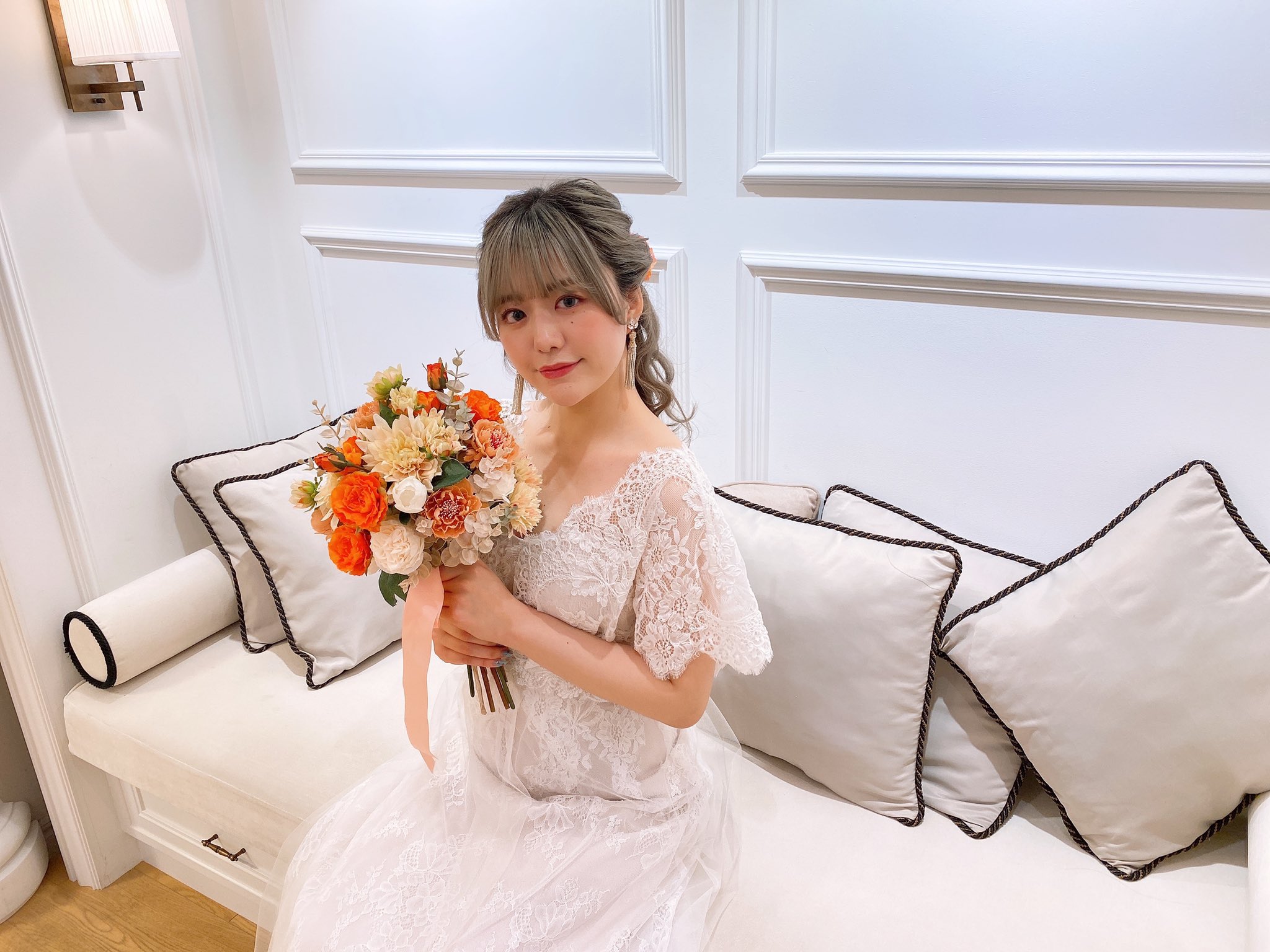 Cynhn 月雲ねるのウェディングドレス姿が Idol File Vol 22 Wedding Dress 6 25 金 発売 また 写真展の開催も決定 お楽しみに Idol File Photo Exhibition Wedding Dress 6 25 金 7 5 月 大阪 大丸梅田店 7 17 土 7 30 金