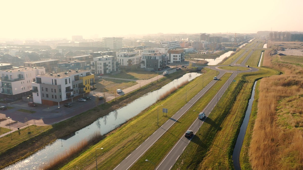 Dag grijze stroom, hallo beter milieu.

Het boeit ons niet uit welk milieu je komt. HalloStroom is voor iedereen! Wat wij wél belangrijk vinden is een beter milieu. Duurzaamheid voor iedereen dus. En daar werken wij elke dag aan. 

hallostroom.nl/zonnepanelen/h…