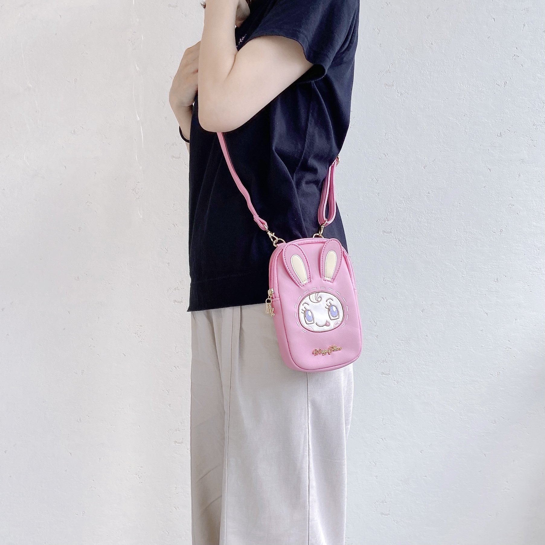 男女兼用 カジュアルウェア メゾピアノ ベリエちゃんスマホポーチ