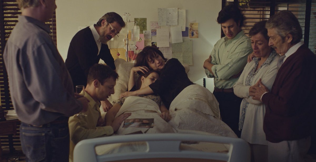 Mega's tweet photo. "Quedé con un nudo en la garganta": Fanáticos lloran el gran final de #IsabelMega y aplauden tremenda producción>> https://t.co/URLIr3zHEO https://t.co/te5phxiiPy