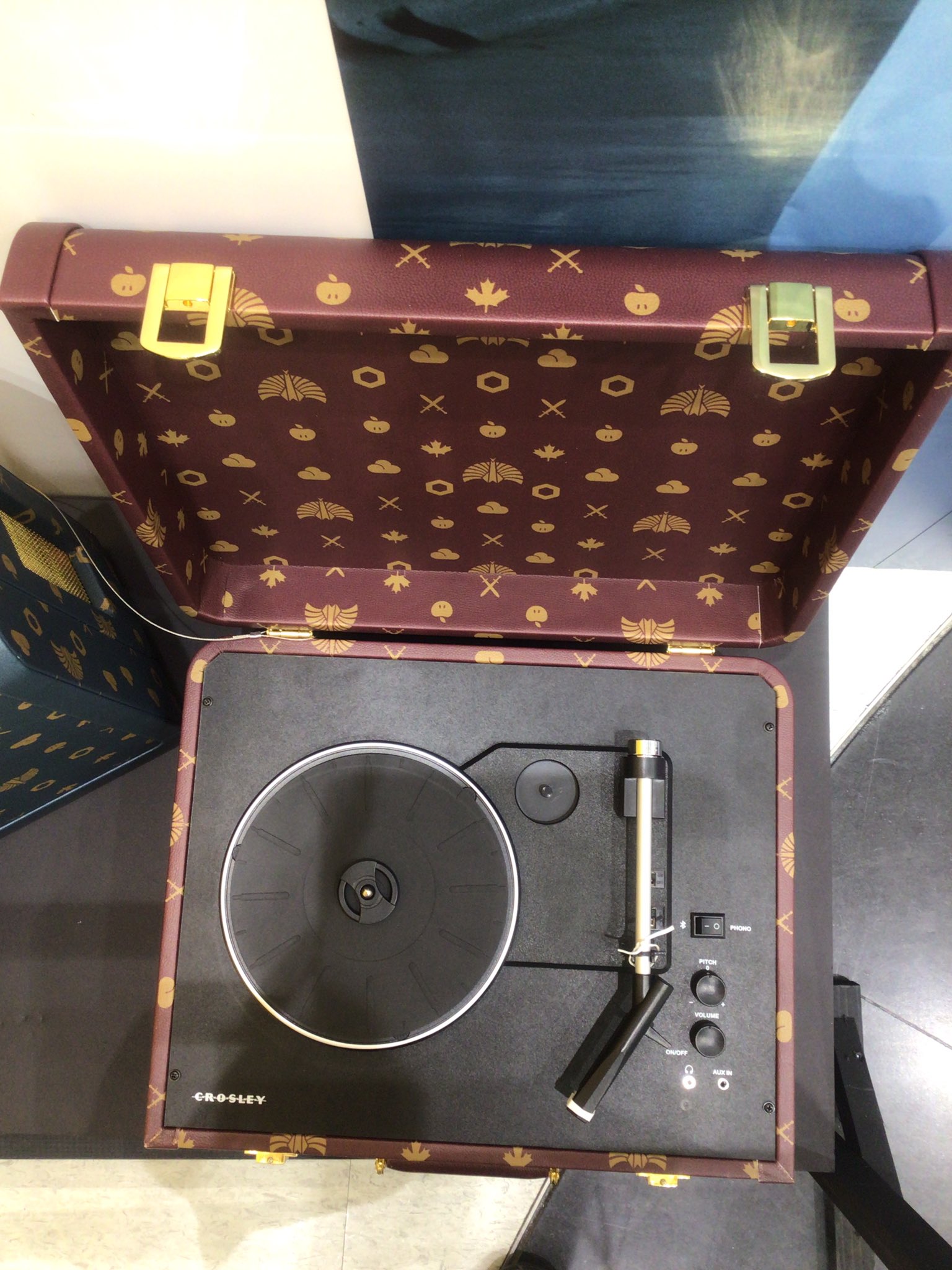 CROSLEY社製 東京事変 再生装置 トランク型レコードプレーヤー