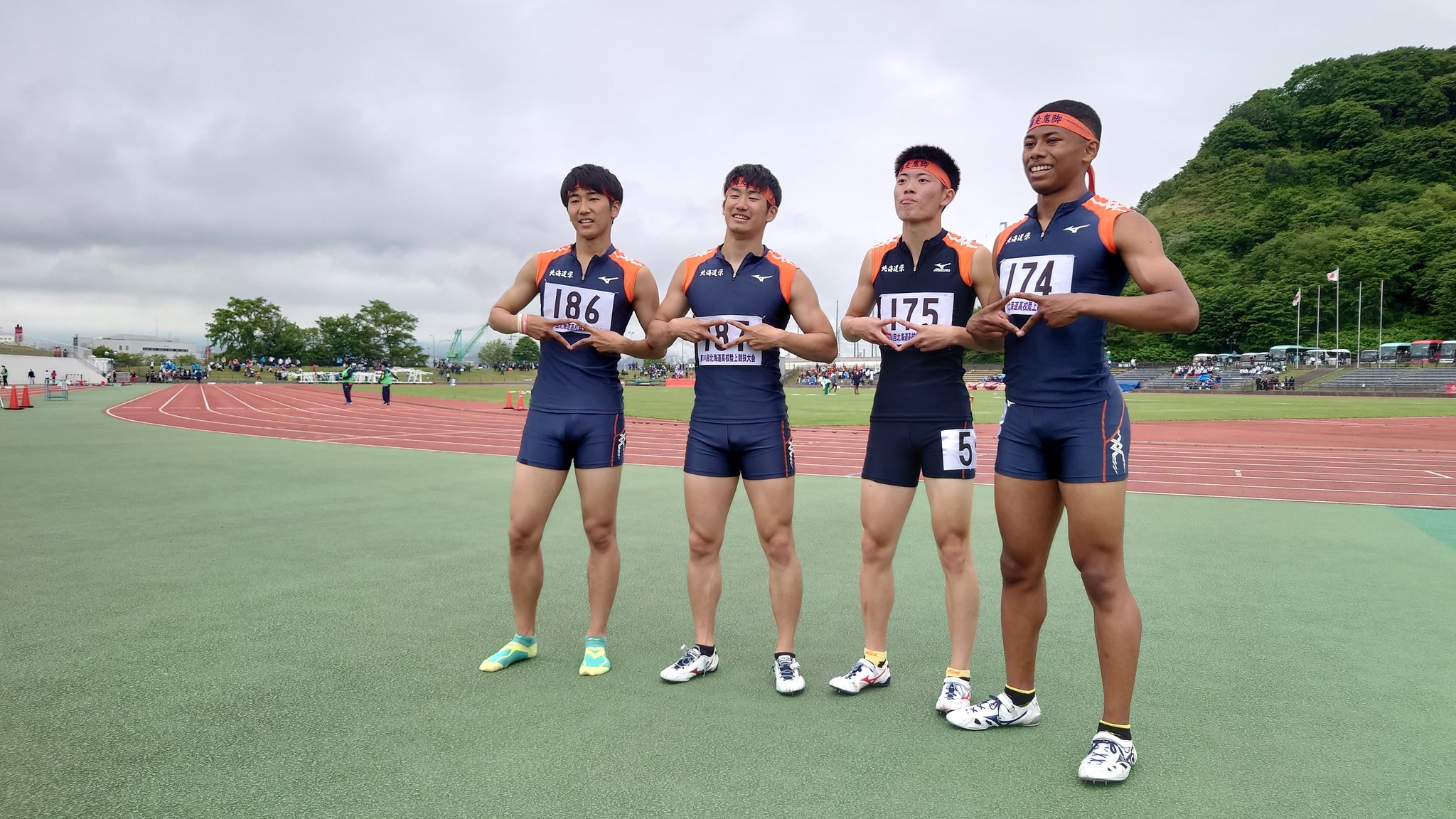 月陸online 月刊陸上競技在twitter 上 北海道栄のエケジュニア選手は４冠 0m 400m 4 100mr 4 400mr T Co P7uxfff5zg Twitter