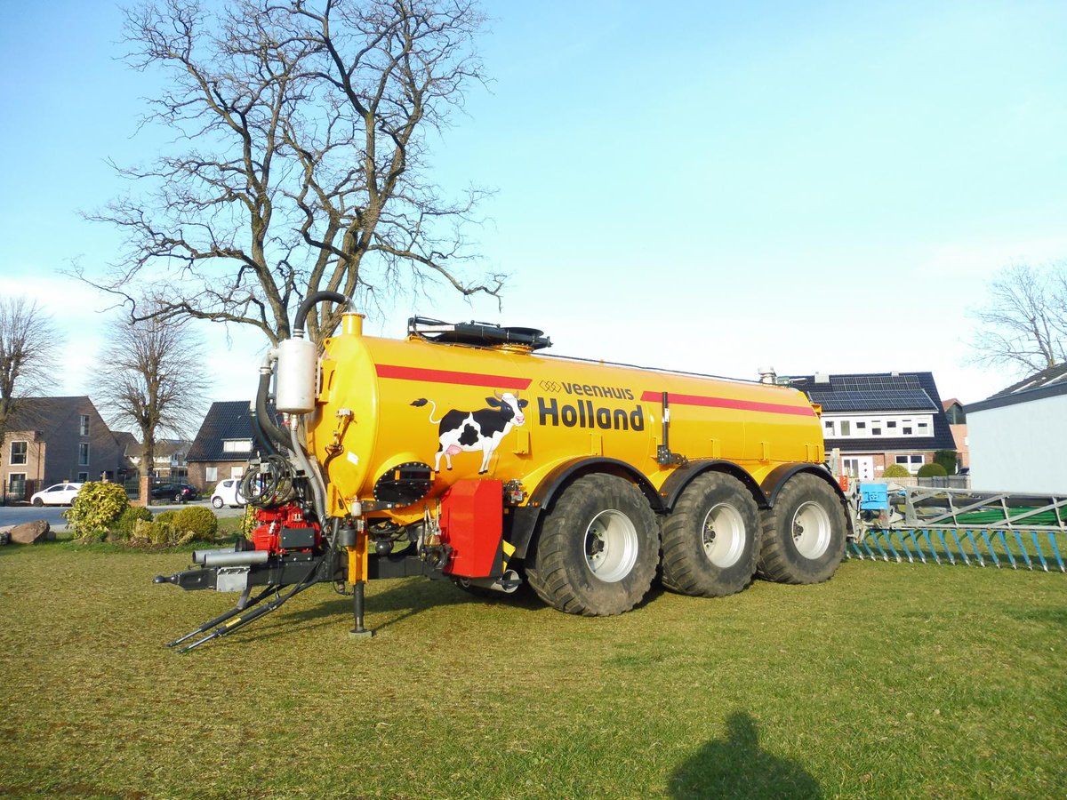 OrdigaDe's tweet photo. 🚜 Gülletechnik, Traktoren, Hakenwagen und vieles mehr - https://t.co/c7zMDtkgo0 https://t.co/PFPJcRvgtR