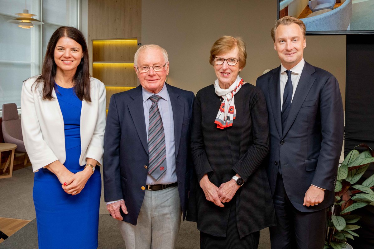 DarrenChesterMP's tweet photo. Veterans &amp; their families will have improved access to health care with the opening of Fussell House. Named after LEUT Michael Fussell, it honours his memory &amp; sacrifice, &amp; provides an enduring legacy of support to veterans &amp; their families. @FionaMartinMP https://t.co/Unx1dYdPxW https://t.co/EyEong9frH