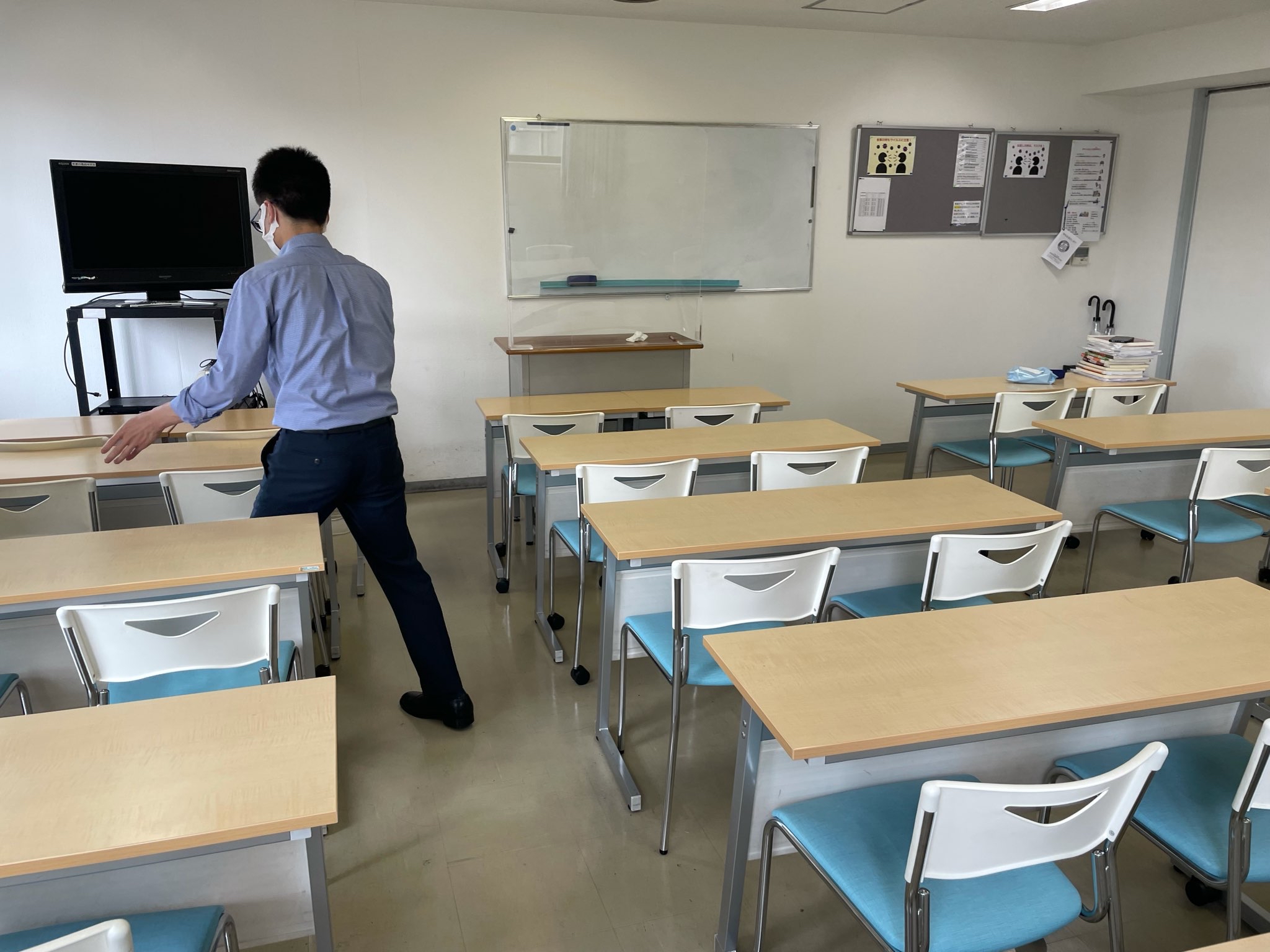 秀林外語専門学校 On Twitter 明日のオープンキャンパスに向けて準備 みなさんに会えるのを楽しみにしています 秀林外語専門学校 東京 亀戸 江東区 한국어코스 韓国語コース 오픈캠퍼스 オープンキャンパス 한국어 韓国語 한글 ハングル Https T Co