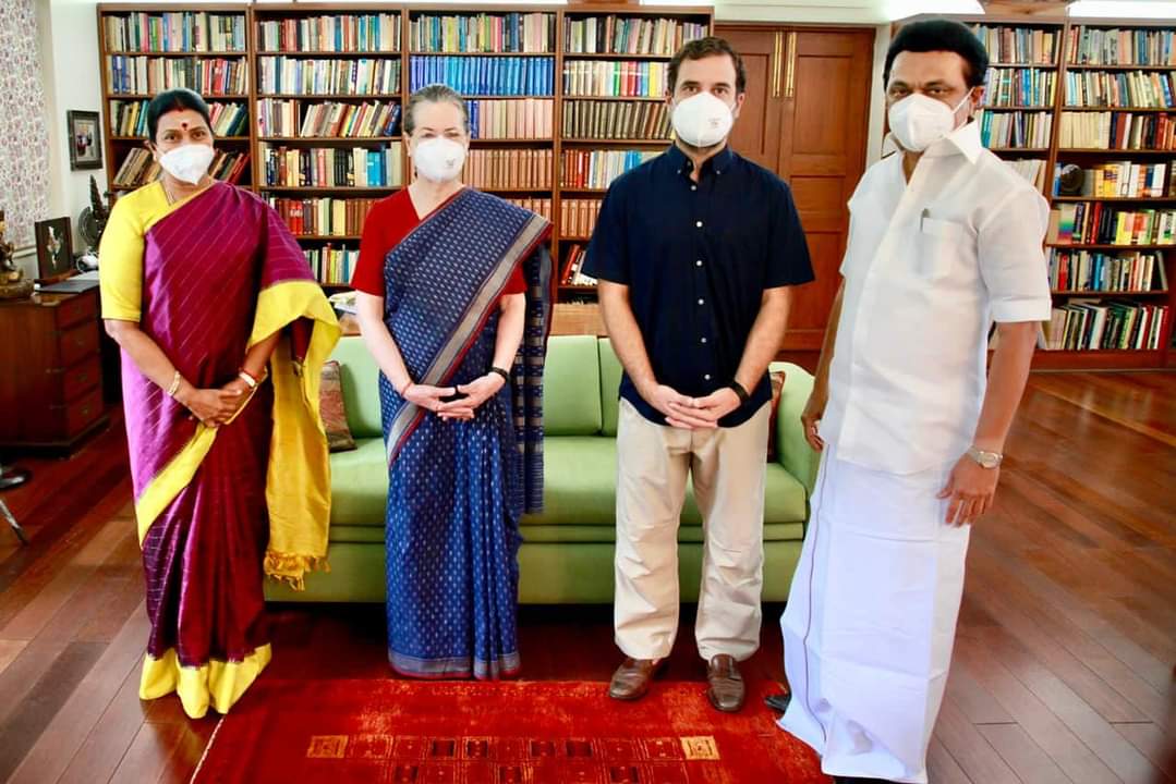 KKR_Madurai's tweet photo. இன்று தனது முதலாளிகளுடன்...
#StalinGoBacktoModi
#stalin_total_surrender https://t.co/qysTjTnvJf