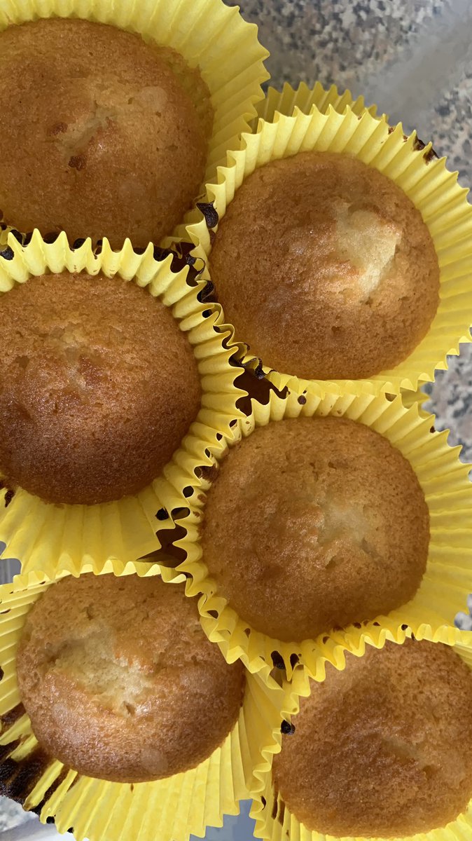 osa_food's tweet photo. Year 8's Lemon Drizzle cupcake week.
Our 8X4 group baked their very own lemon drizzle cupcakes, led by Miss Hoque.
Well done year 8's! Our star baker was Jayden B! ๐คฉ
#OSAmazing #lemondrizzle #cake https://t.co/na30aGYnZm