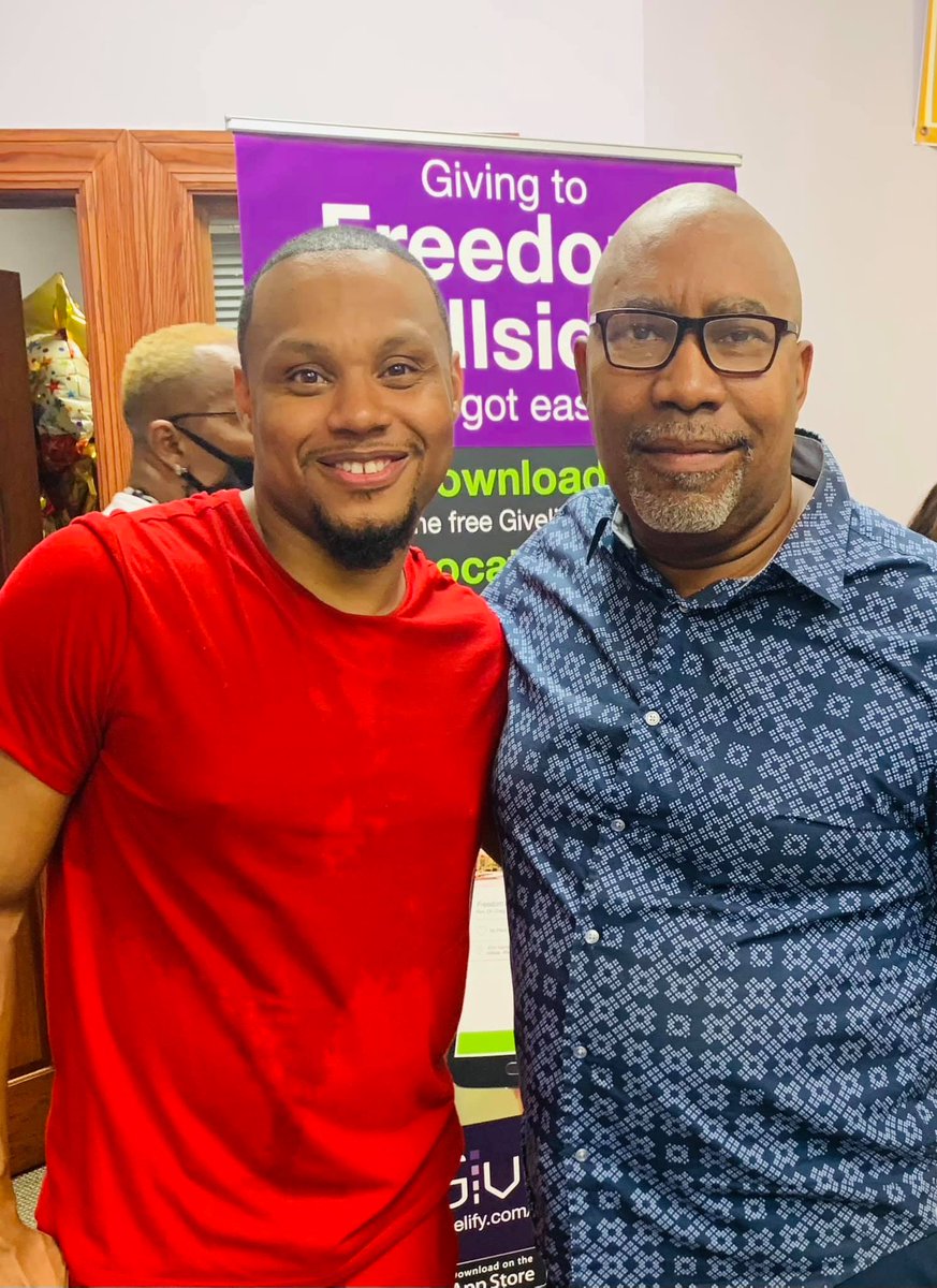 Urban_Praise's tweet photo. Praise God and congratulations to Eone gospel recording artist, Todd Dulaney on his CD Concert release “Anthems &amp; Glory” and later hanging out w/ Roy Patterson ….  #NewRelease #AvailableNow https://t.co/LCcA5nSkh6