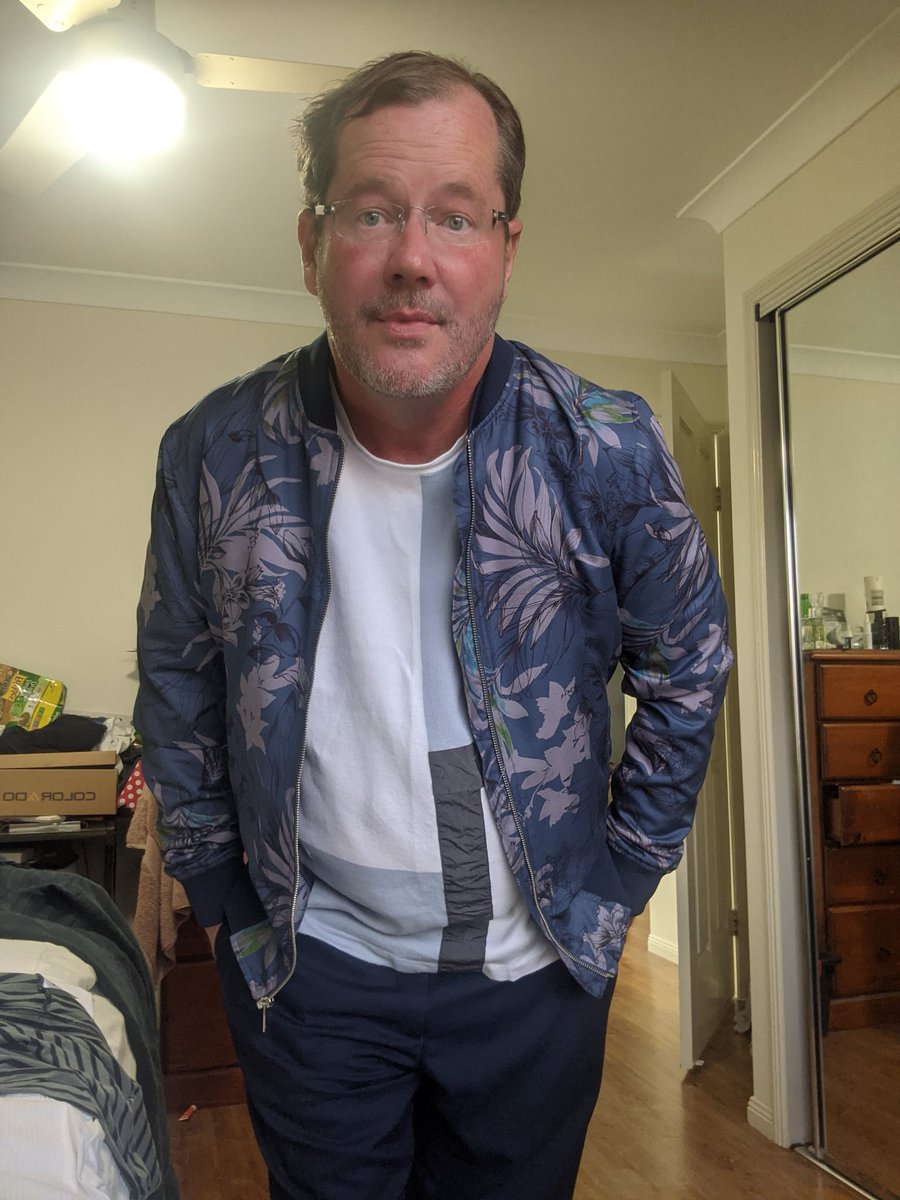 oneplanetmikey's tweet photo. Dunno about Harry but I look alright. #AtomicMutton https://t.co/8dAN7lrUNf