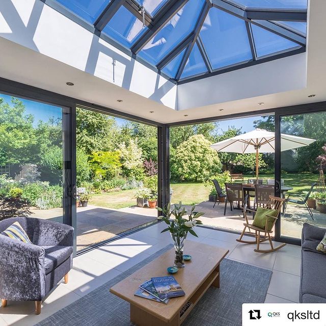 How do our Skyrooms differ to an orangery or conservatory? Normally, orangeries have a flat rooflight, however, our Skyroom has a slim, thermally outstanding, conservatory-style roof! Combining the lavishness of an orangery with the principles of a traditional conservatory roof.