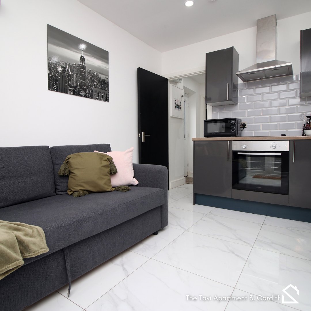 🎊 Another addition to our portfolio in Cardiff, the Tavi Apartment 3! A gorgeous and modern 1 bedroom flat nestled in Roath on the outskirts of Cardiff City Centre. 

Book a stay at The Tavi Apartment 3 now!
✉️ bookings@staybc.co.uk
📞 0330 808 8564 
🌐 staybc.co.uk