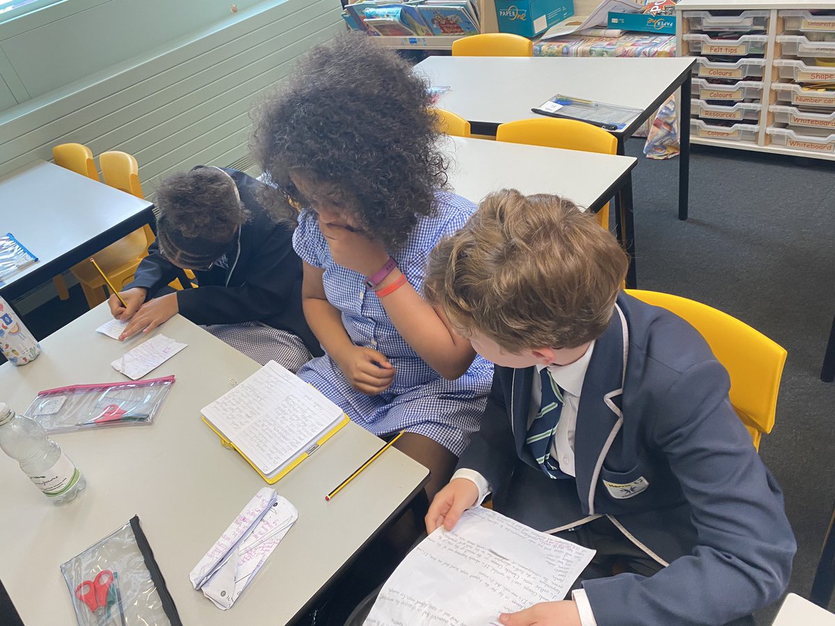 chobhamacademy's tweet photo. We are so lucky to have Ollie Springate in today to coach our primary Public Speaking Competition teams! Such a fantastic opportunity for these Y5/6 children. #debate #currentaffairs #developingyoungminds https://t.co/oKDsj9cOzG