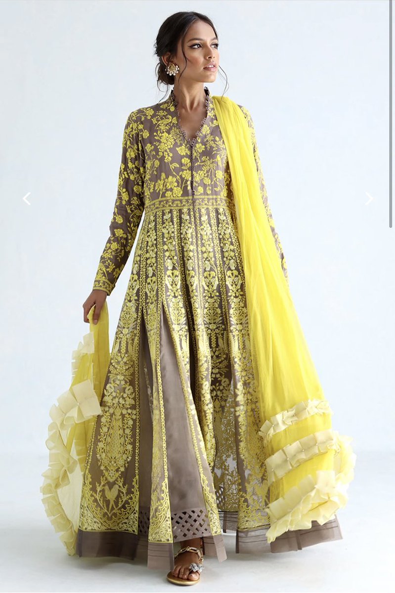 Ibrahimsmum's tweet photo. £620 😱😱 Go fund my next Eid suit? #nidaazwer 😍 https://t.co/OiM307ggqT