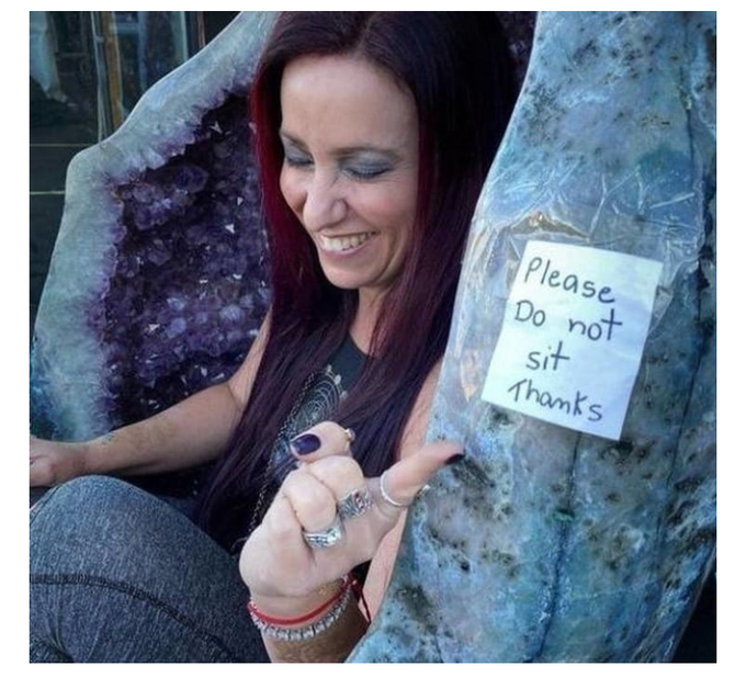 This lady on the hook for a million if she breaks it https://t.co/0wdJZDa6Jq