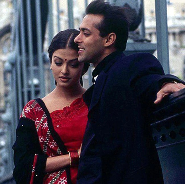 Iftykhan15's tweet photo. One of the most romantic film of indian cinema in all terms performancess,beauty story and songs everything so perfect although the end breaks my heart Broken heart #22YearsOfHumDilDeChukeSanam 
#SalmanKhan  #AishwaryaRaiBachchan https://t.co/WsMUxSL4kP