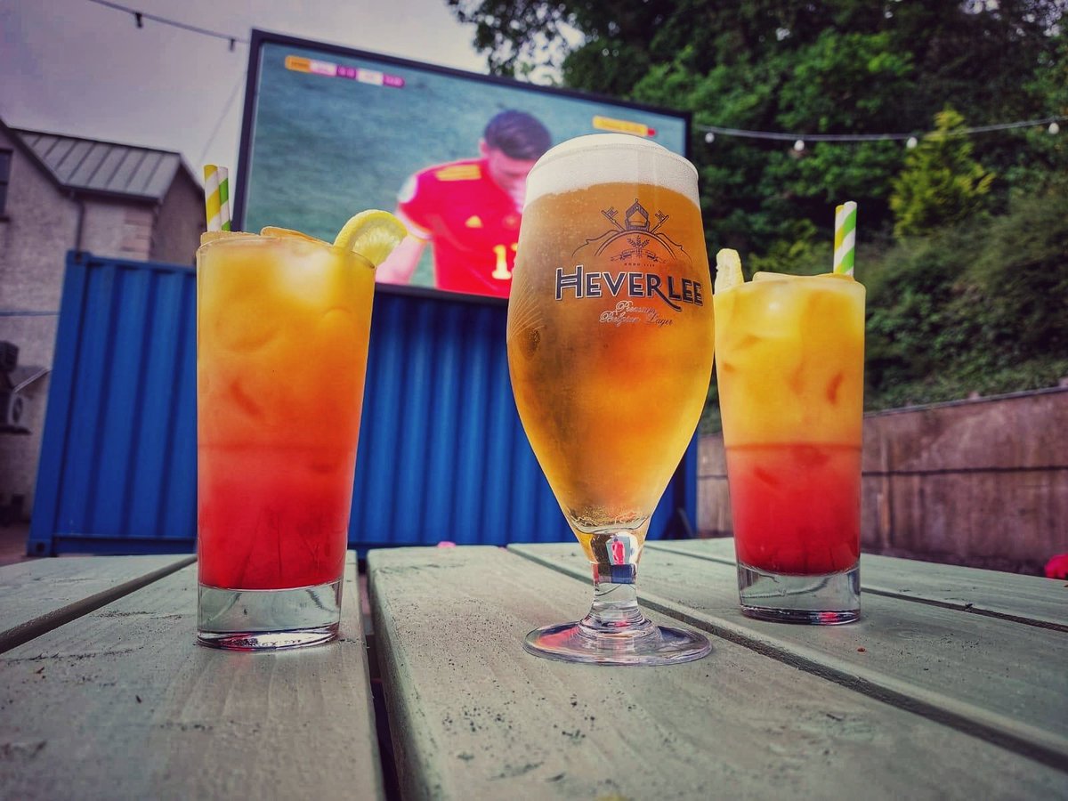 Finally Friday, time to make plans! 🍻🍹
The atmosphere will be electric tonight in Bertha's Backyard, the big game kicks off at 8pm. With our huge outdoor screen, you'll see every kick of the ball ⚽️
Who will you be cheering for? 🏴󠁧󠁢󠁳󠁣󠁴󠁿 🏴󠁧󠁢󠁥󠁮󠁧󠁿
#euros2021 
#berthasbackyard 
#fridayvibes